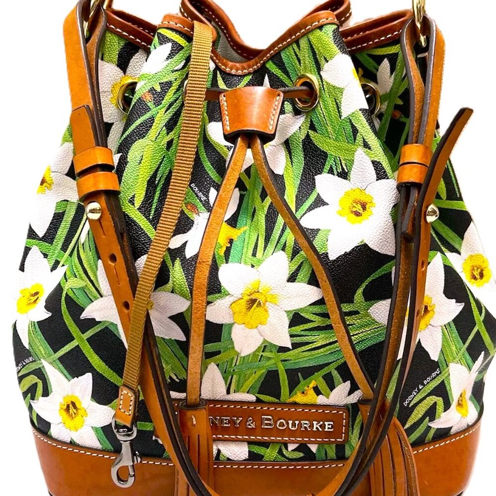 Like New Dooney & Bourke Daffodil Drawstring Bag w/Dustbag